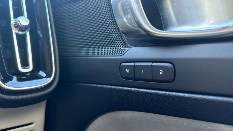 Volvo Xc40 1.5 T3 [163] Inscription Pro 5dr Geartronic Petrol Estate